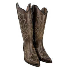 Bota Texana Feminina Vimar Bico Fino Fóssil Castanho Com Bordado Sola CPLAC Croco VR-25-V001 REF: 10225