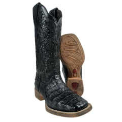 Bota Texana Feminina Vimar Bico Quadrado Couro Jacaré Fóssil Preto Com Bordado no Cano Sola Magnum V00 Ref.13103