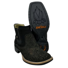 Botina Feminina Zebu Bico Quadrado Couro Nobuck Preto Entalhado Flores e Solado Preto Ref.71126 NB01