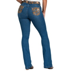 Calça Feminina Buphallos Jeans Azul Stonado Bootcut Com Bolso E Cinto Bordados Ref: BPL949