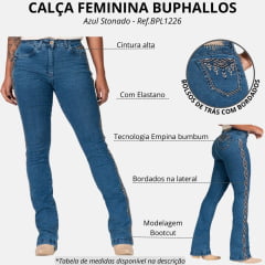 Calça Feminina Buphallos Jeans Azul Stonado Bootcut Com Bordado Lateral Ref: BPL1226