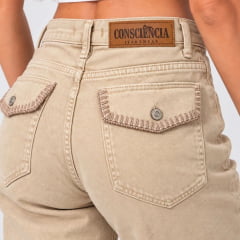 Calça Feminina Consciência Jeans Wide Leg Caqui Claro Com Lapela Alinhavada Bege Escuro- Ref:25684