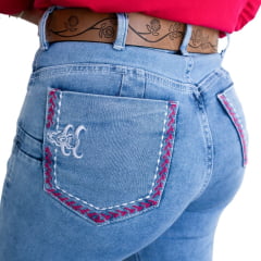 Calça Feminina Country City Jeans Delavê Bootcut Bordado Rosas Ref: DANI CBD2042