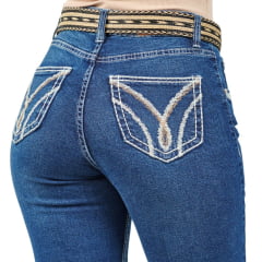 Calça Feminina Dock's Jeans Flare Com Bordado no Bolso Ref 4066