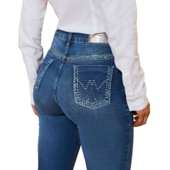 Calça Feminina Minuty Jeans Azul Médio Cós Médio Flare Com Bordado Em Azul e Strass Bolsos Ref.241737