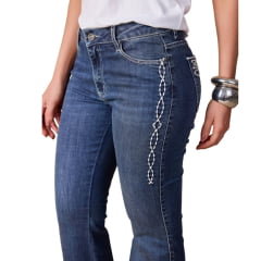 Calça Feminina Moon Horse Jeans Azul Bootcut Dust Bordado Florão Nos Bolsos E Lateral Em Cru Ref:01.03.160