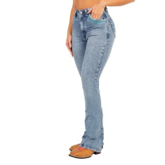 Calça Feminina Ox Horns Jeans Azul Médio Flare Com Bordados Nos Bolsos Azul/Verde Com Brilho Ref.2517