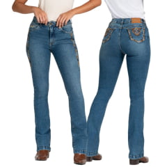 Calça Feminina Stabulos Jeans Azul Stonado Bootcut Com Bordados Nas Laterais E Bolsos Traseiros REF: STB493