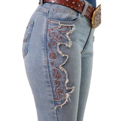 Calça Feminina Texas Farm Bound Detalhes Desfiados Bordado Marrom Ref: PDF060