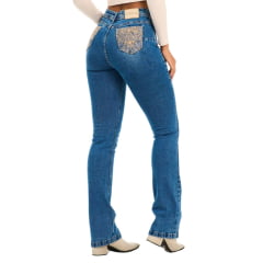 Calça Jeans Stabulos Jeans Claro Com Puídos BootCut Com Bordado Floral Nos Bolsos Traseiros e Brilho Ref.STB390