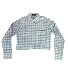 Camisa Cropped Feminina Os Moiadeiros Manga Longa Xadrez Azul Claro E Branco Com Bolso E Logo Azul Ref:CFC32