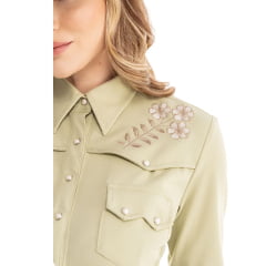 Camisa Feminina Zenz Western Heartland Verde Claro Manga Longa Com Bolsos Bordado Flores Ref:ZW0325013-1556