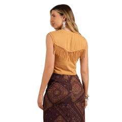 Camiseta Cropped Feminino Moon Horse Cor Caramelo Estampado Cowgirl Com Franja Nas Costas Ref:01-10-396