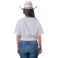 Cropped Feminino Texas Farm Oversized Manga Curta Branco Estampa Cavalos Logo Preto Ref:CCo004
