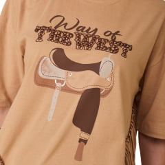 Camiseta Feminina Moon Horse T-shirt Over Estampado Sela Caramelo Com Franja Ref: 01.09.339 UN