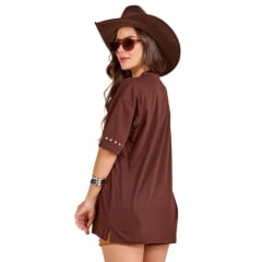 Camiseta Feminina Moon Horse T-shirt Over Marrom Farm Free Field Com Tachinhas Ref: 01.11.432