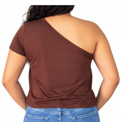 Camiseta Feminina Os Moiadeiros T-shirt Decatur Marrom Café Básica 1 Ombro Só Logo Bordado Ref: CMF2478