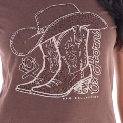 Camiseta Feminina Ox Horns T-Shirt Marrom Manga Curta Estampa Chapéu E Bota Com Brilho Ref:6531