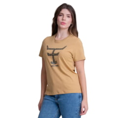 Camiseta Feminina Texas Farm Soft Friends Hip Manga Curta Caramelo Claro Logo Estampado Preto/Verde Ref:CFS006