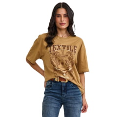 Camiseta Feminina TXC Oversize Fio 30 Manga Curta Marrom Claro Estampada Violão Ref:51370