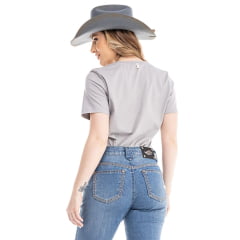 Camiseta Feminina Zenz Western T-Shirt White Horse Cinza Claro Estampa Cavalo Com Miçangas Ref: ZW 0325029-1554