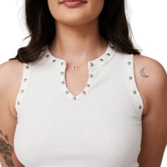 Regata Feminina Turkese Malha Canelada Off White Detalhe Gola Aberta E Tachinhas Prata Ref:RC11501