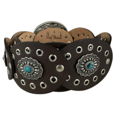 Cinto Feminino Paul Western Couro Marrom Com Detalhes Em Ilhos E Medalhas Com Pedra Azul E Fivela Prata Ref:484