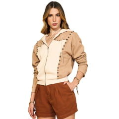 Jaqueta Feminina Moon Horse Alabama Tecido Canelado Com Capuz Creme E Bege Escuro com Tachinhas Ref: 01.05.243