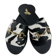 Sandália Rasteirinha Zenz Western Couro Pelo Vaca Preto E Branco Com Bridão Juanita Farm Ref: ZW0325071-1911